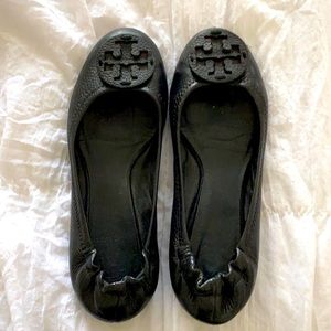 Tory Burch black leather Reva flats Size 7
